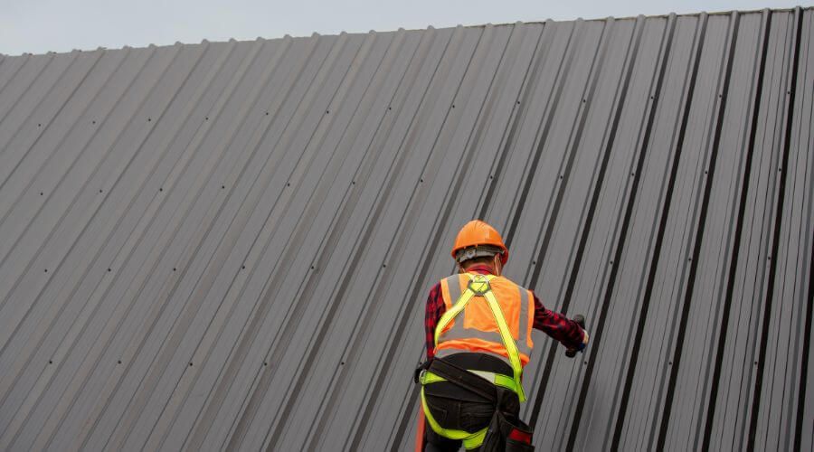 Professional gutter cleaning in Desmet, ID